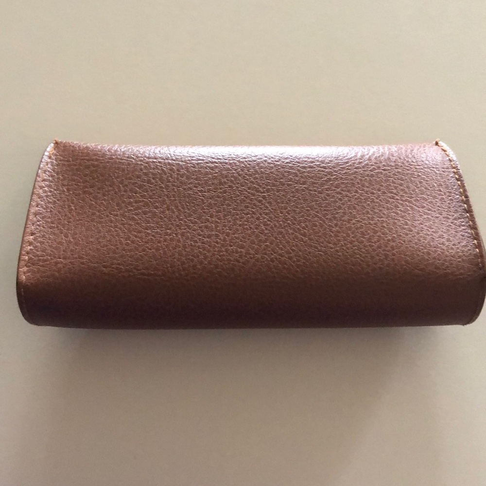 🟡Ray-Ban Case🟡 - Picture 2 of 3